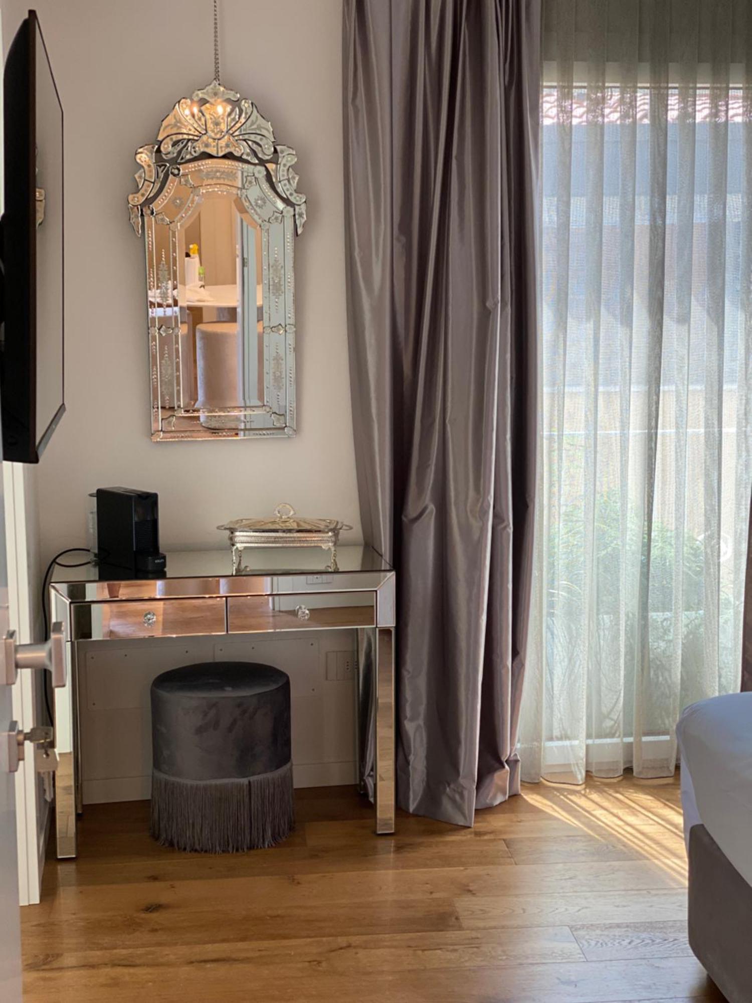Ca' Squero911 Luxury Rooms เชเซนาติโก ภายนอก รูปภาพ